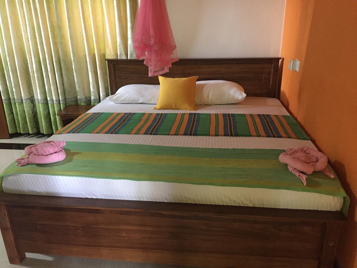 Bee Nest Bed & Breakfast Negombo Exterior foto